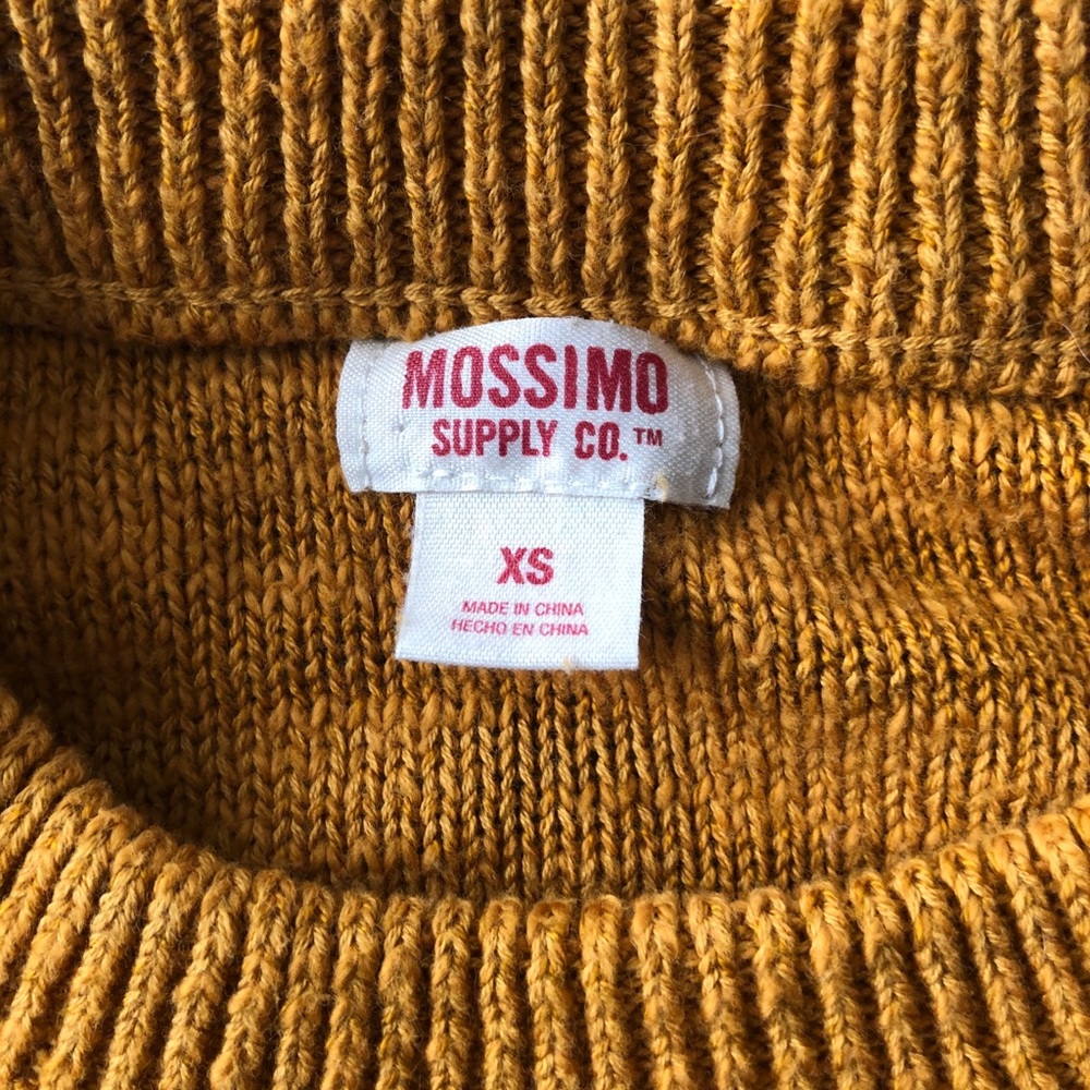Mossimo Sweater - Picture 4 of 4